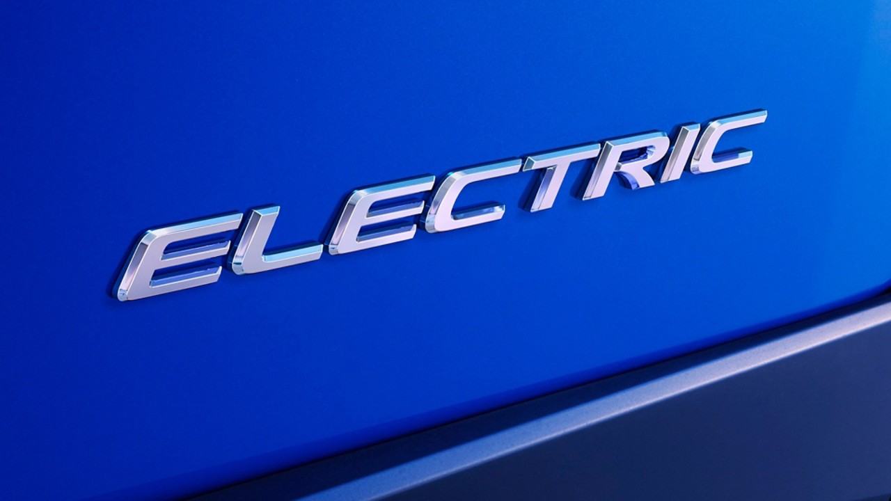 Lexus-elektrikli-01_tcm-3176-1806293