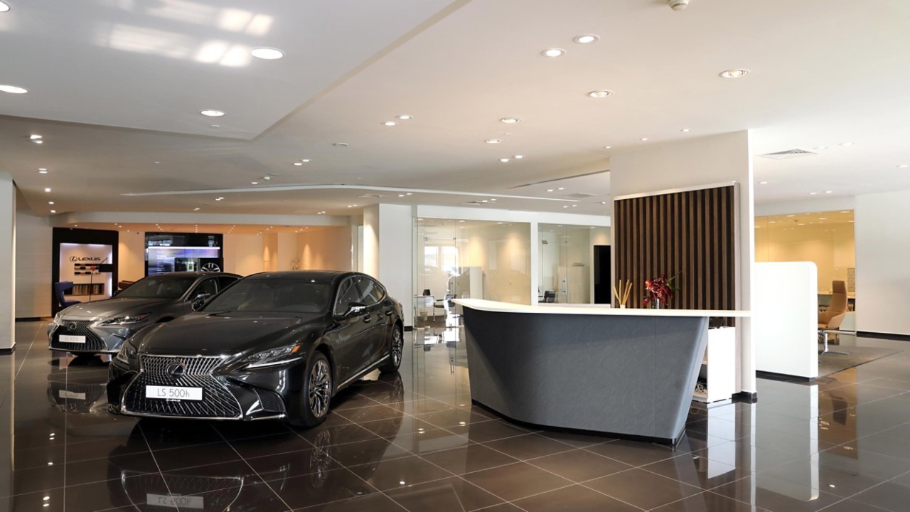 Lexus-Dolmabahce-Showroom-08_tcm-3176-1643955